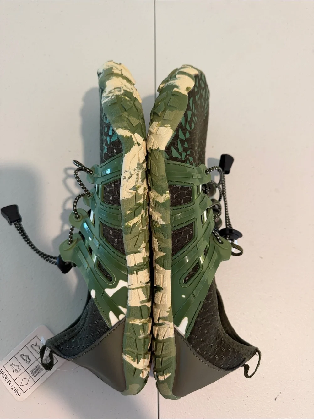 Army Green Men’s Water Shoes size 10